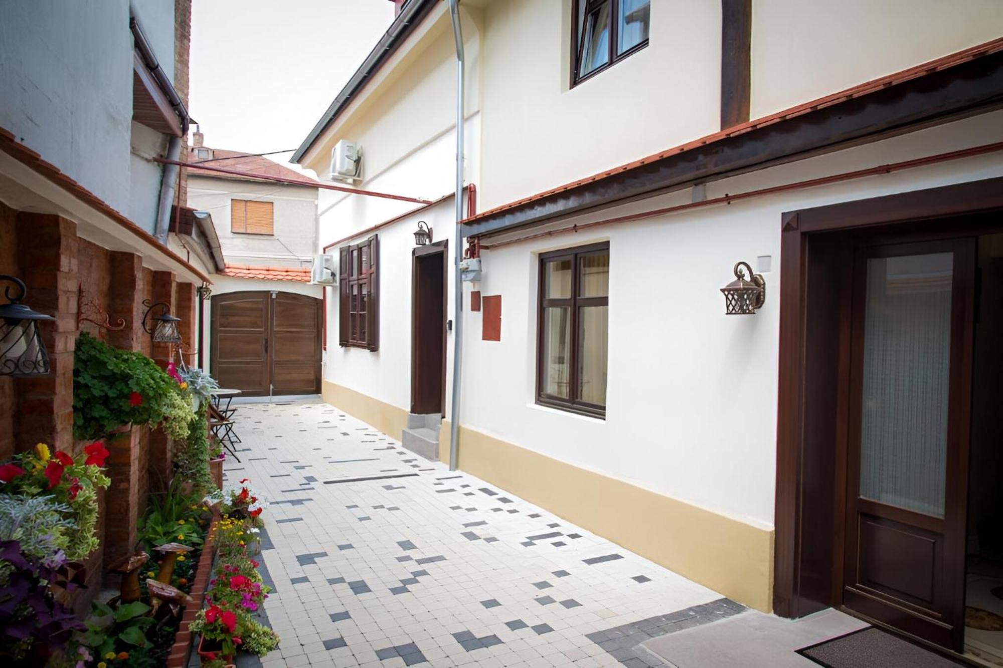 Cochet House Sibiu Aparthotel Exterior photo