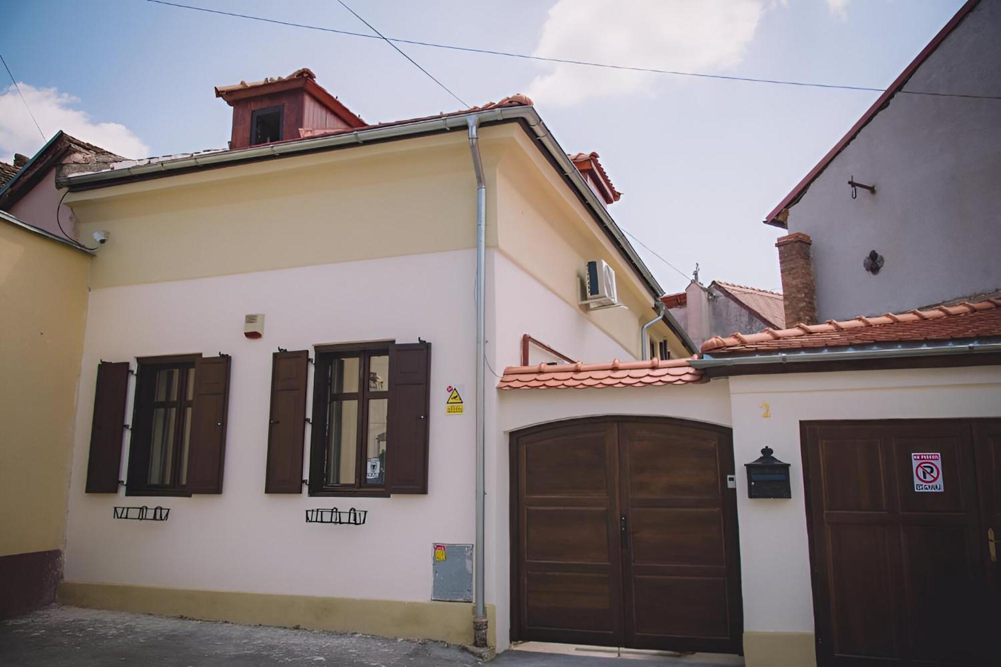 Cochet House Sibiu Aparthotel Exterior photo