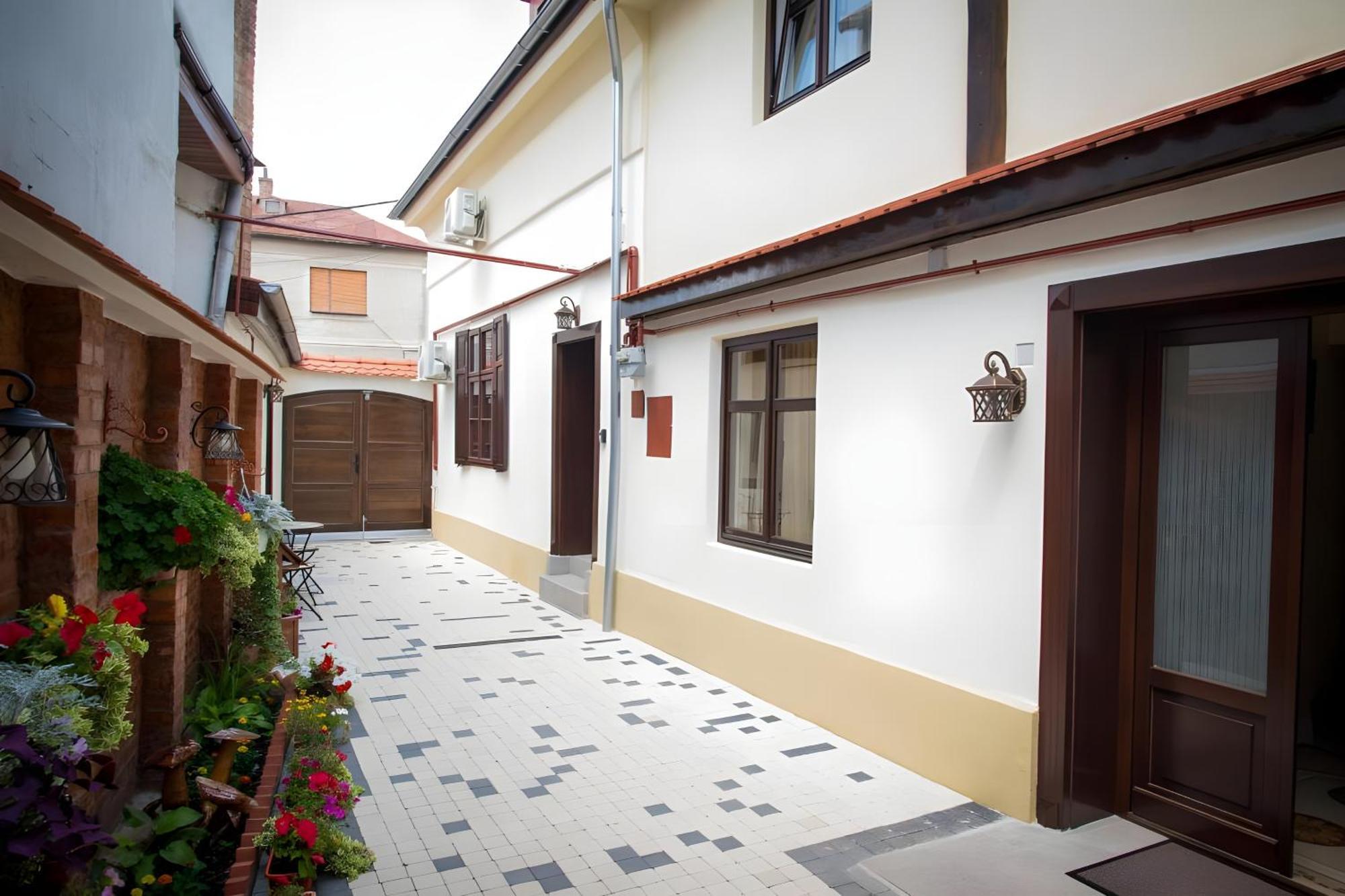 Cochet House Sibiu Aparthotel Exterior photo