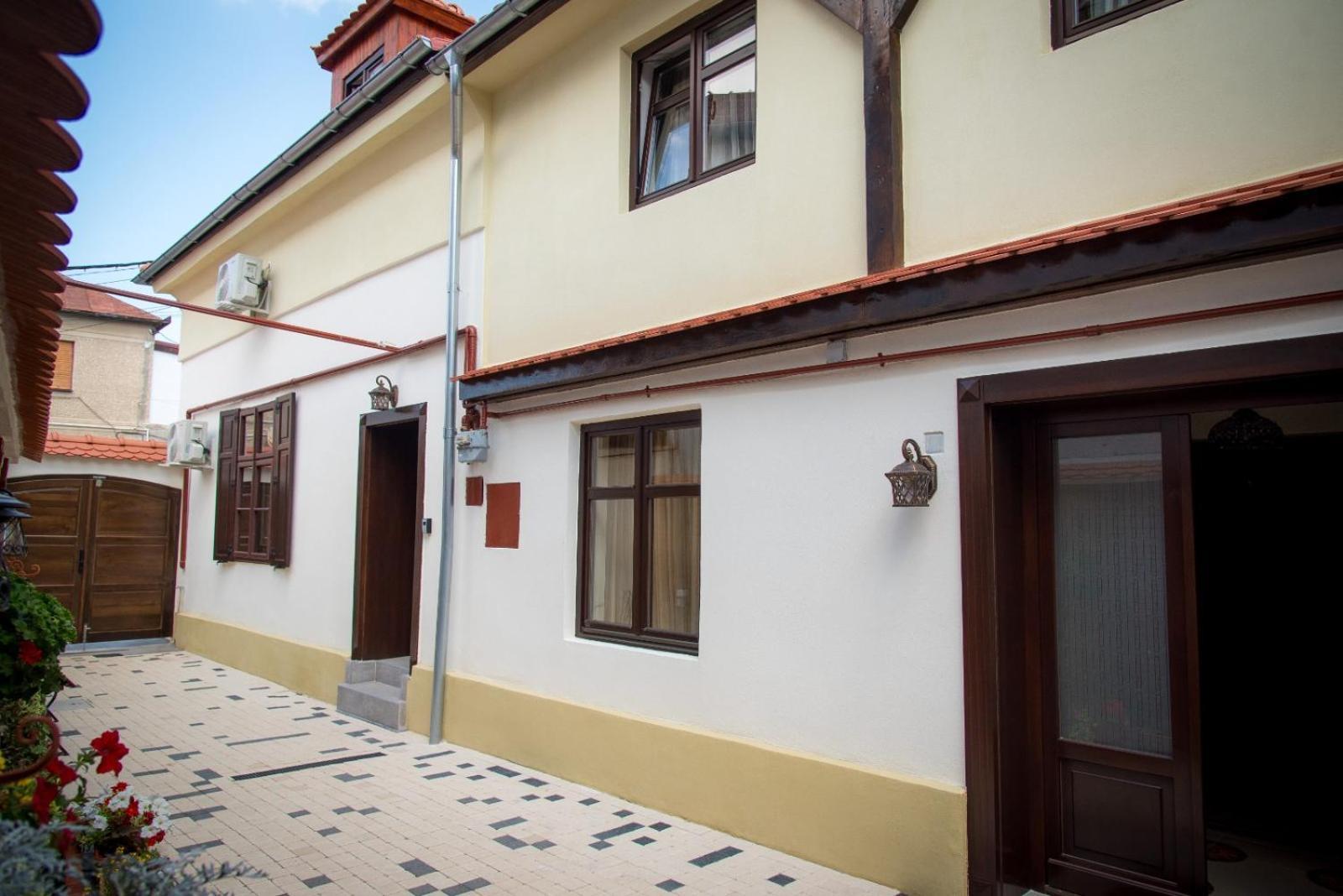 Cochet House Sibiu Aparthotel Exterior photo